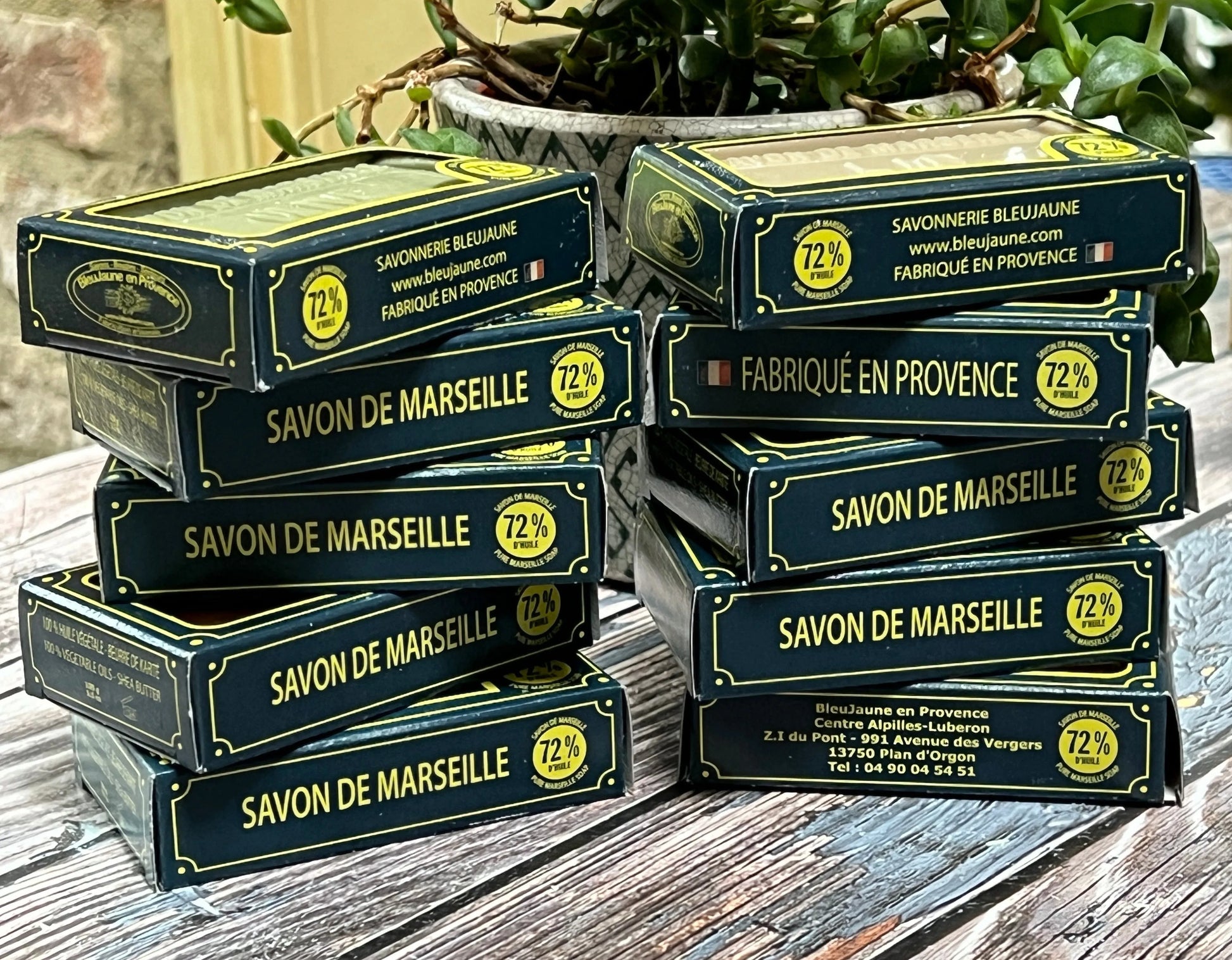 BLEU JAUNE Bumper Box of 10 Shea Butter Marseille Soaps (Worth £34.00) French Soaps UK