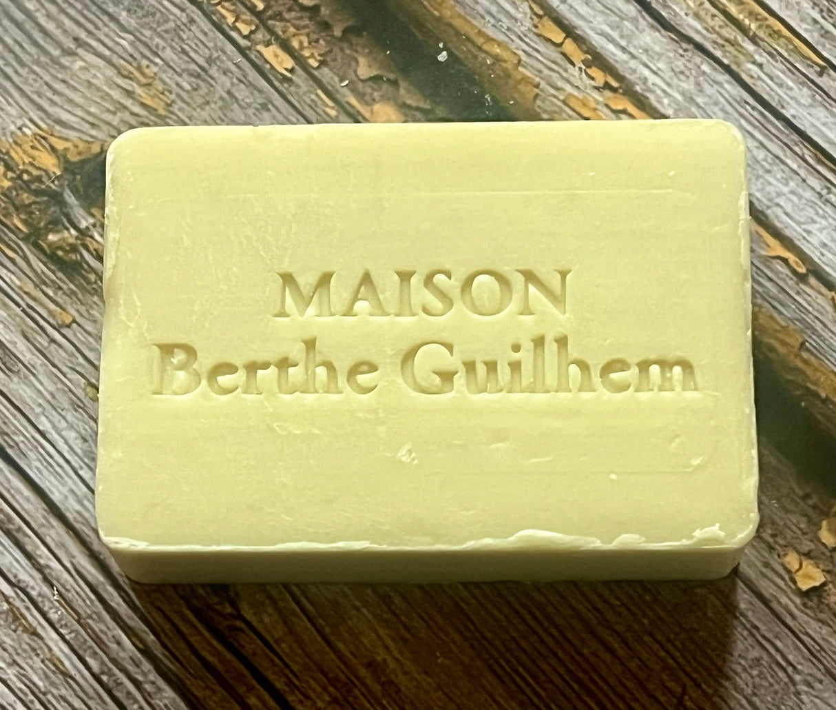 MAISON BERTHE GUILHEM Ceylon Cinnamon Oil & Shea Butter | Organic Alpine Goat's Milk | 100g French Soaps UK