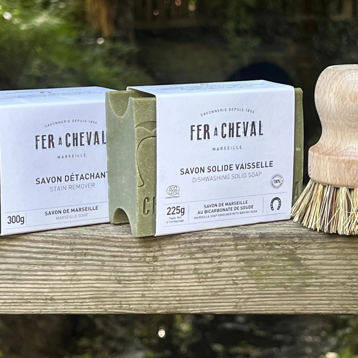 FER A CHEVAL Dishwashing & Stain Removing Bar Duo + Pot Brush (worth £16.95) French Soaps UK
