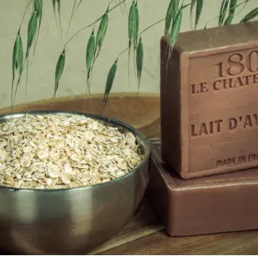 LE CHATELARD 1802 Oat Milk Marseille Soap, 72% Coconut, Olive and Almond Oil, 100g | PALM FREE French Soaps UK