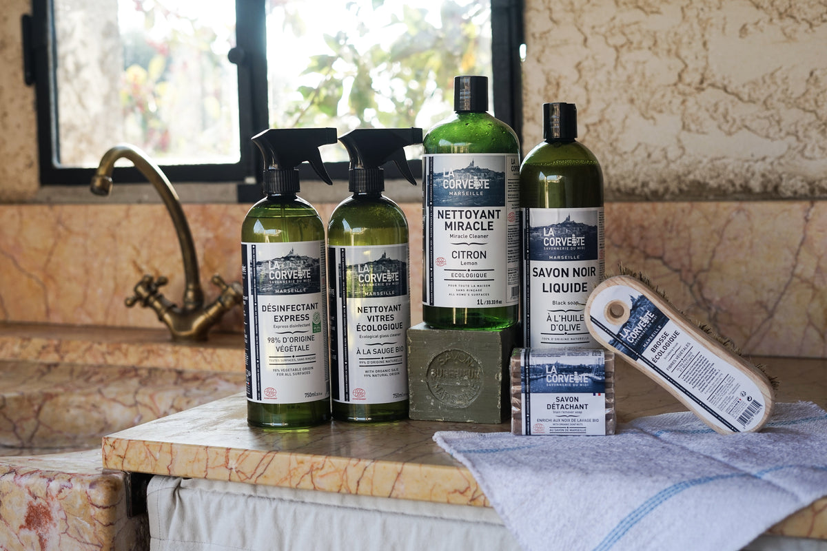 natural cleaning sprays in a kitchen