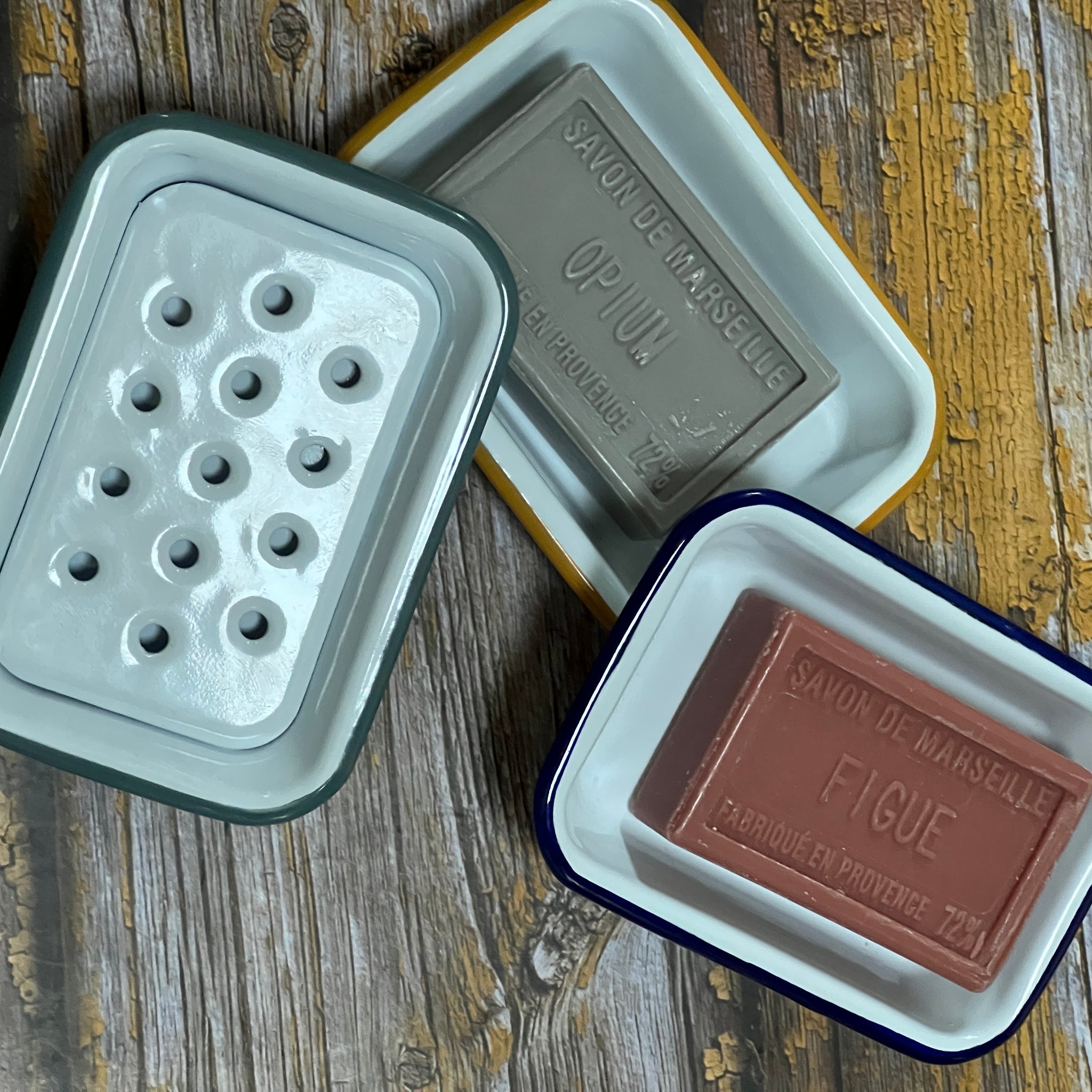 SOAP DISHES & DISPENSERS