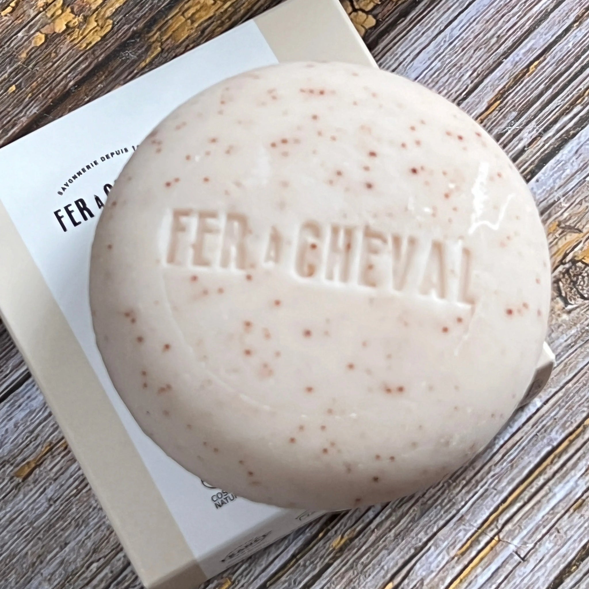 Solid shampoo and conditioner bars – natural French haircare from Provence"
