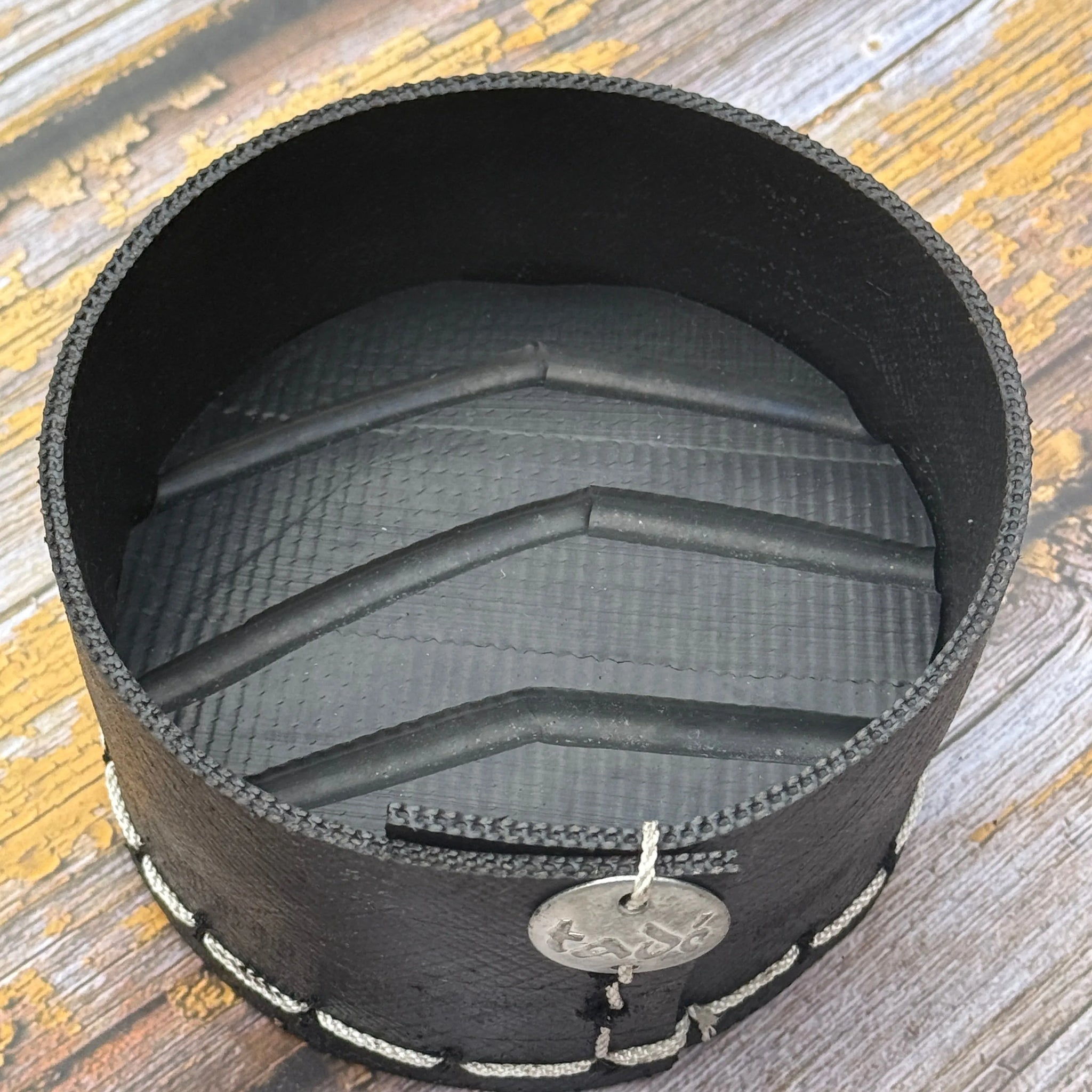 Recycled Tyre Soap Dish-TADÉ PAYS DU LEVANT-FrenchSoaps