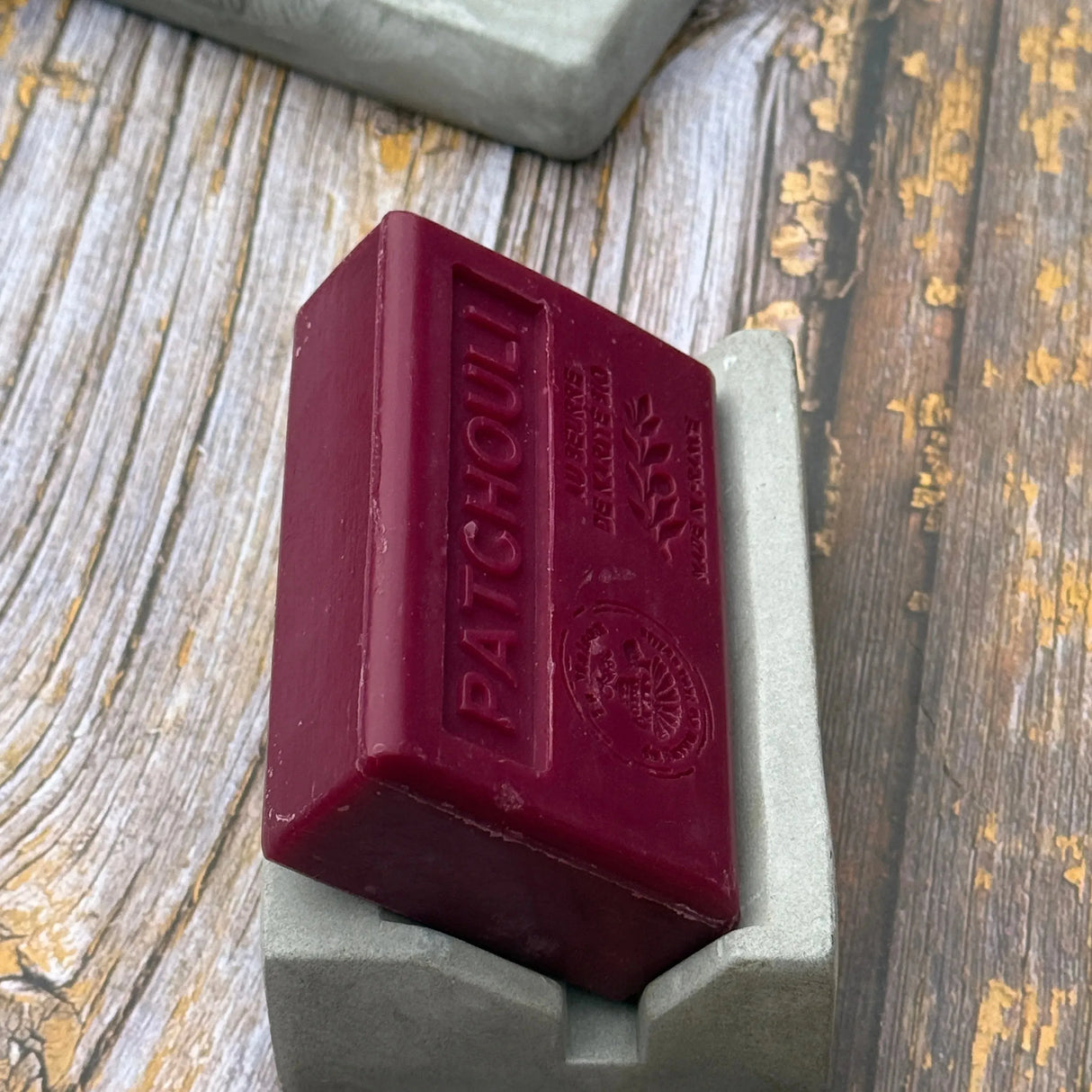 Upright Cement Soap Dish-Bastide & Olivier-FrenchSoaps