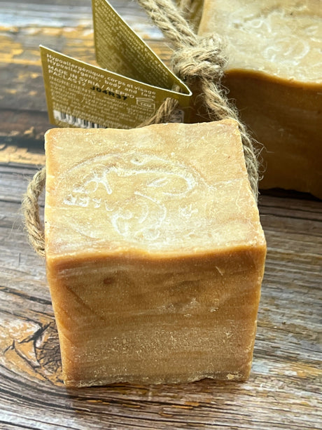 TADÉ PAYS DU LEVANT Aleppo Soap Cube | for all skin types | 100g French Soaps UK