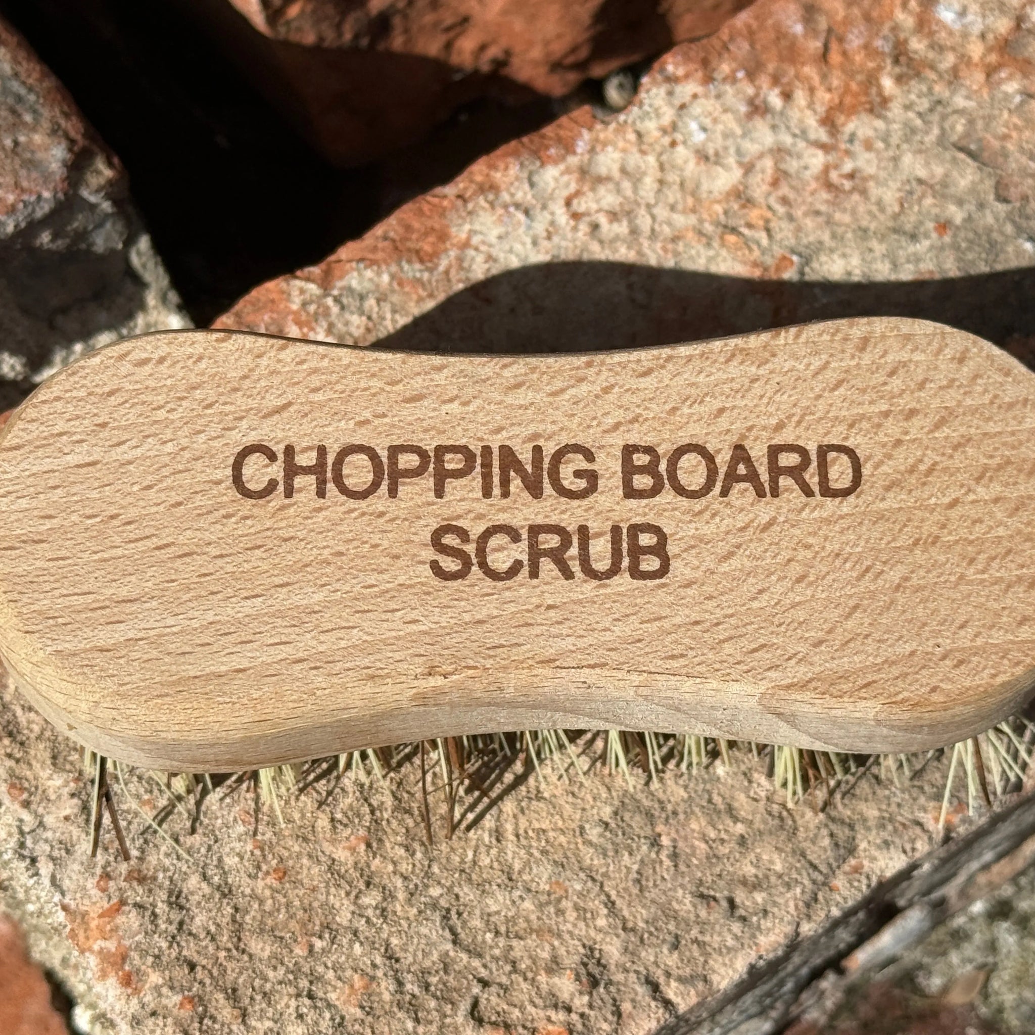 EDDINGTONS Beechwood Chopping Board Brush, Plant Fibre Bristles French Soaps UK