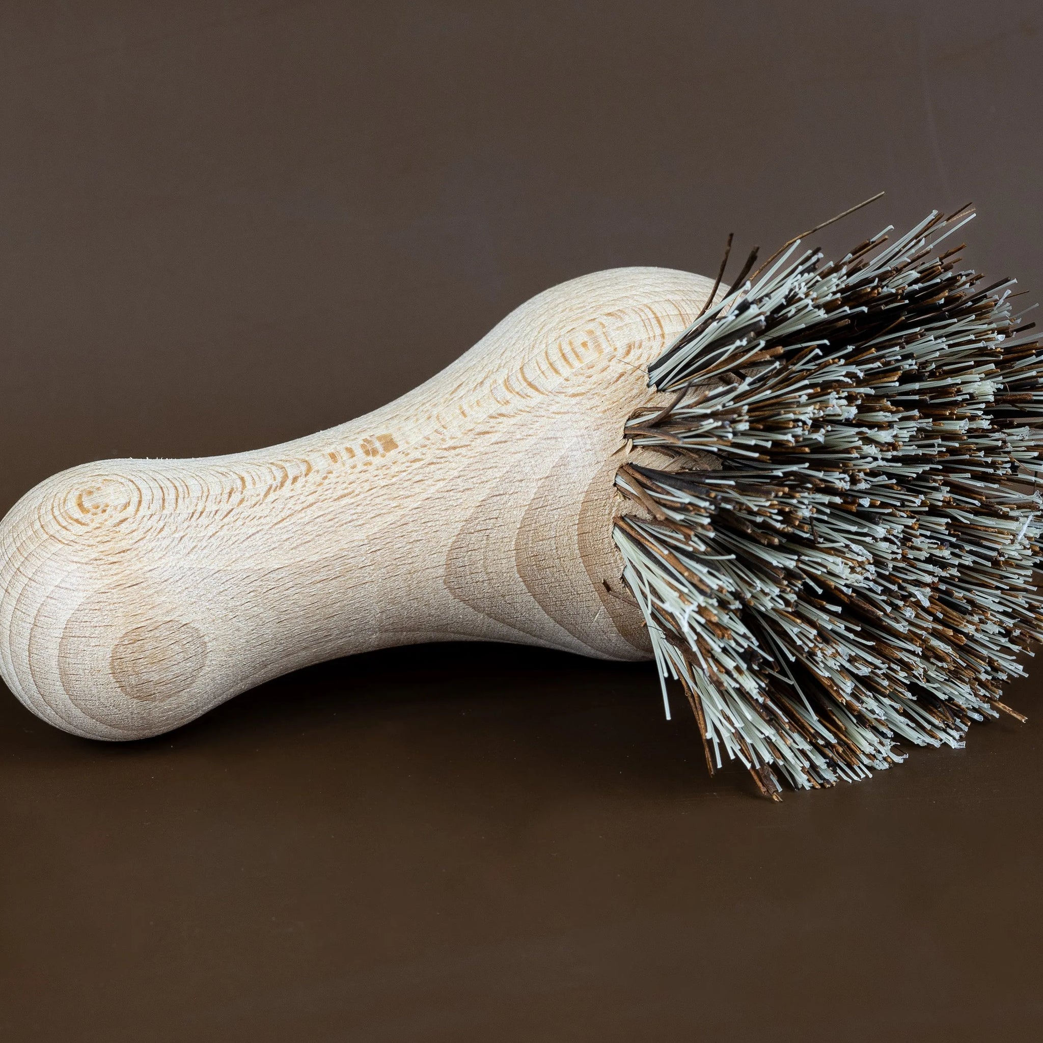 EDDINGTONS Beechwood Handle Pot Brush with Plant Fibre Bristles French Soaps UK