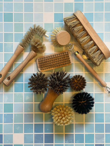 EDDINGTONS Beechwood Nail Brush French Soaps UK