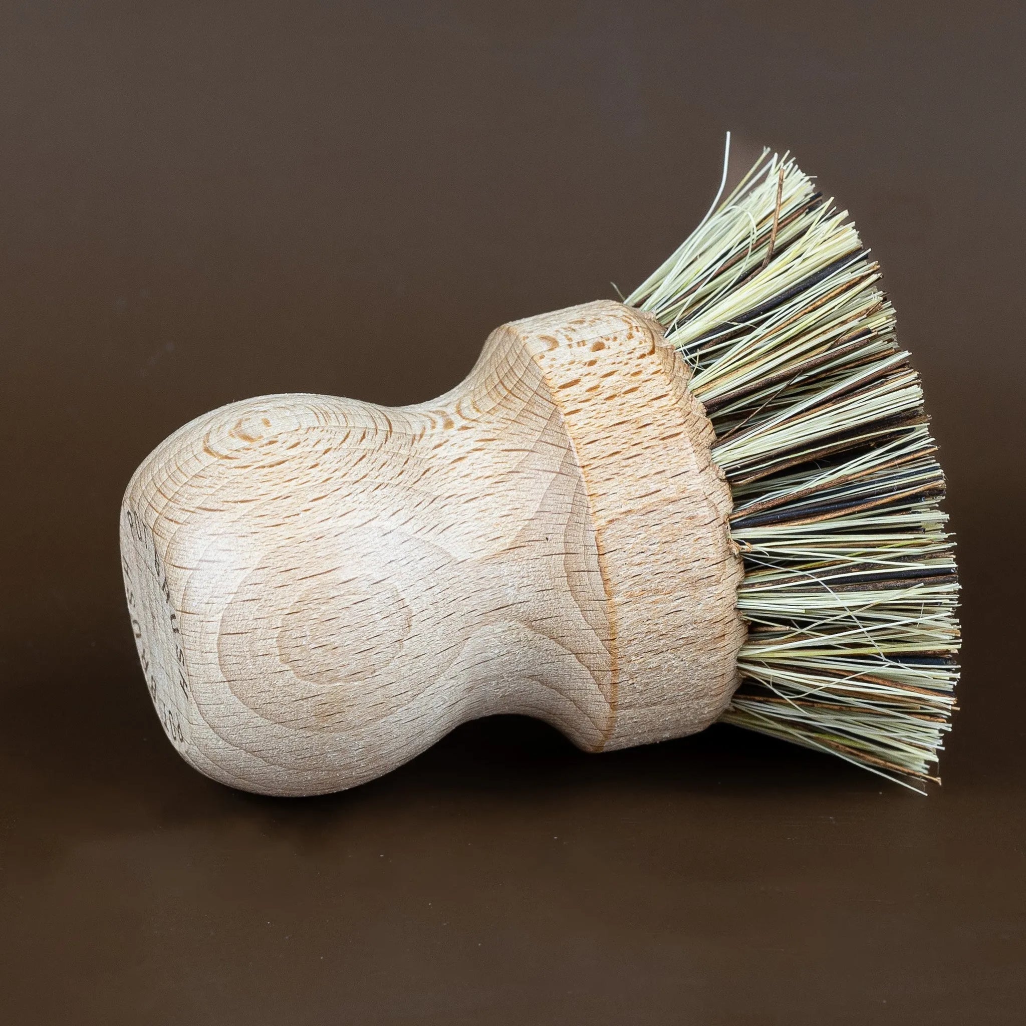 EDDINGTONS Beechwood Pot Brush with Natural Plant Fibre Bristles French Soaps UK