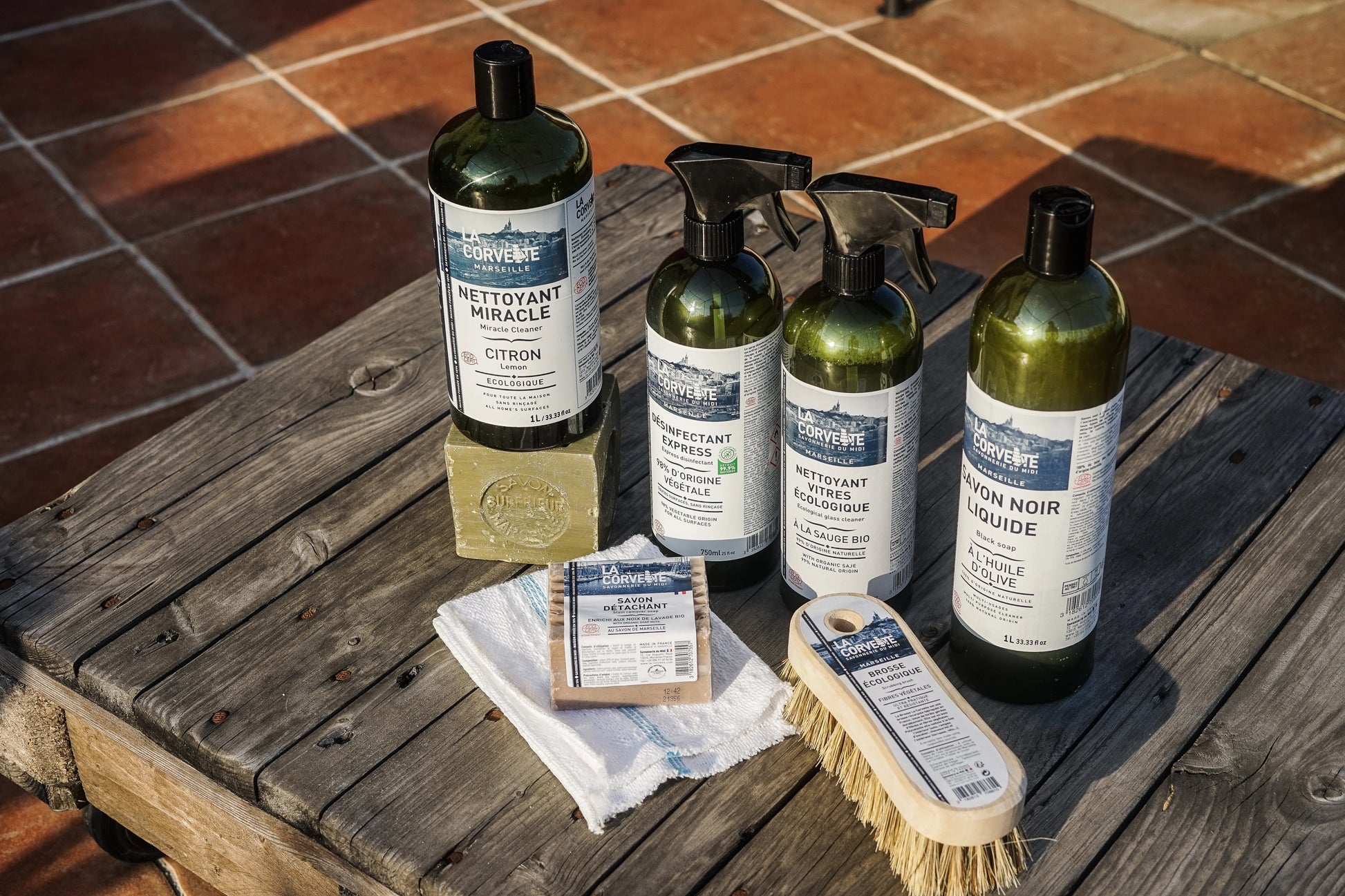 LA CORVETTE Black Liquid Soap, Almond & Linseed Oil | 1L French Soaps UK