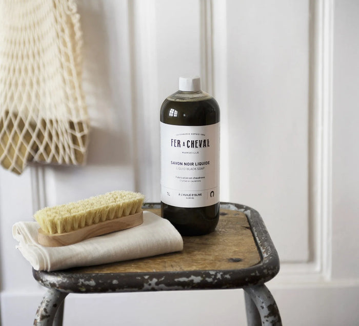 FER A CHEVAL Black Liquid Soap, Olive Oil & Lavender | 1L French Soaps UK