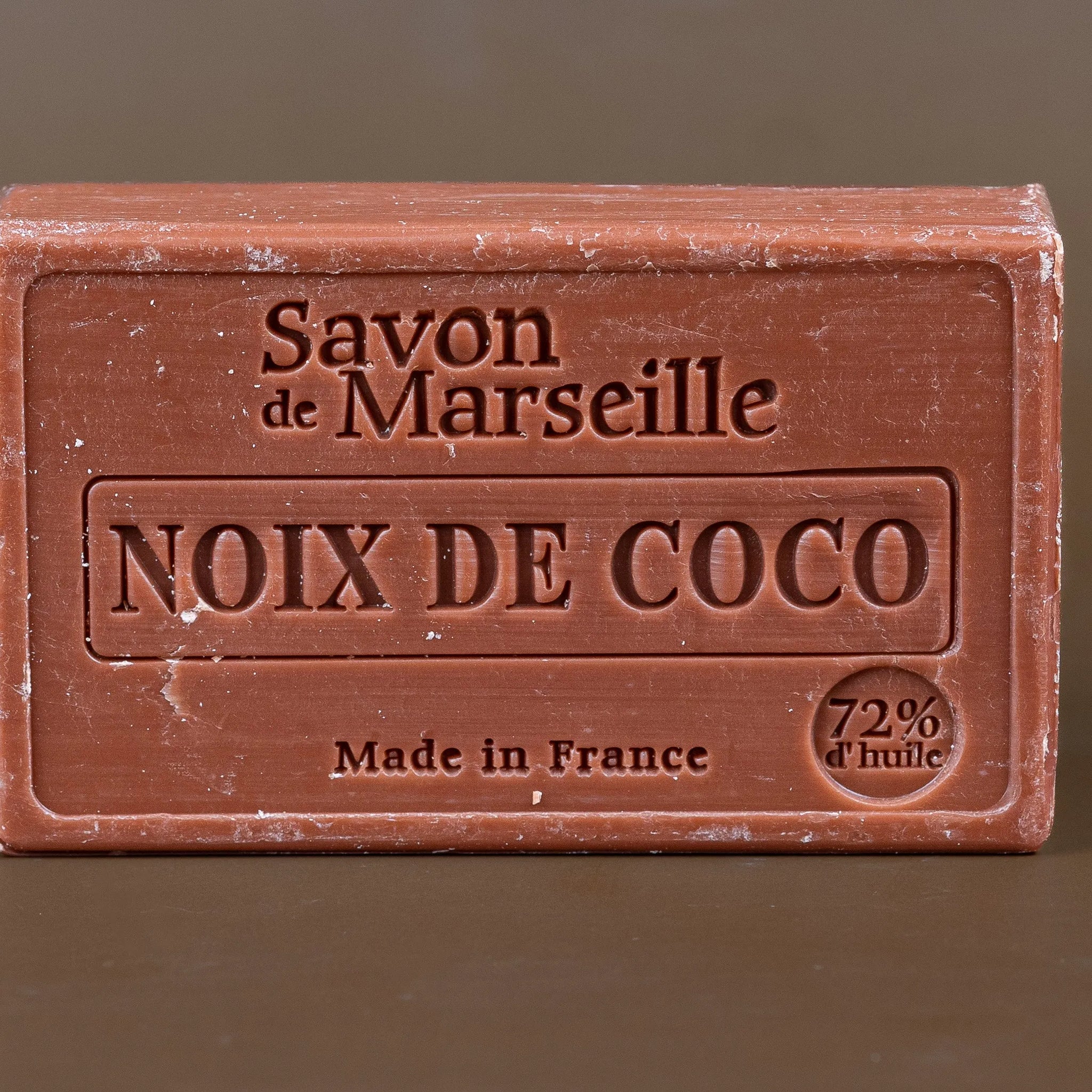 LE CHATELARD 1802 Coconut Savon de Provence, enriched with Sweet Almond Oil | 100g French Soaps UK