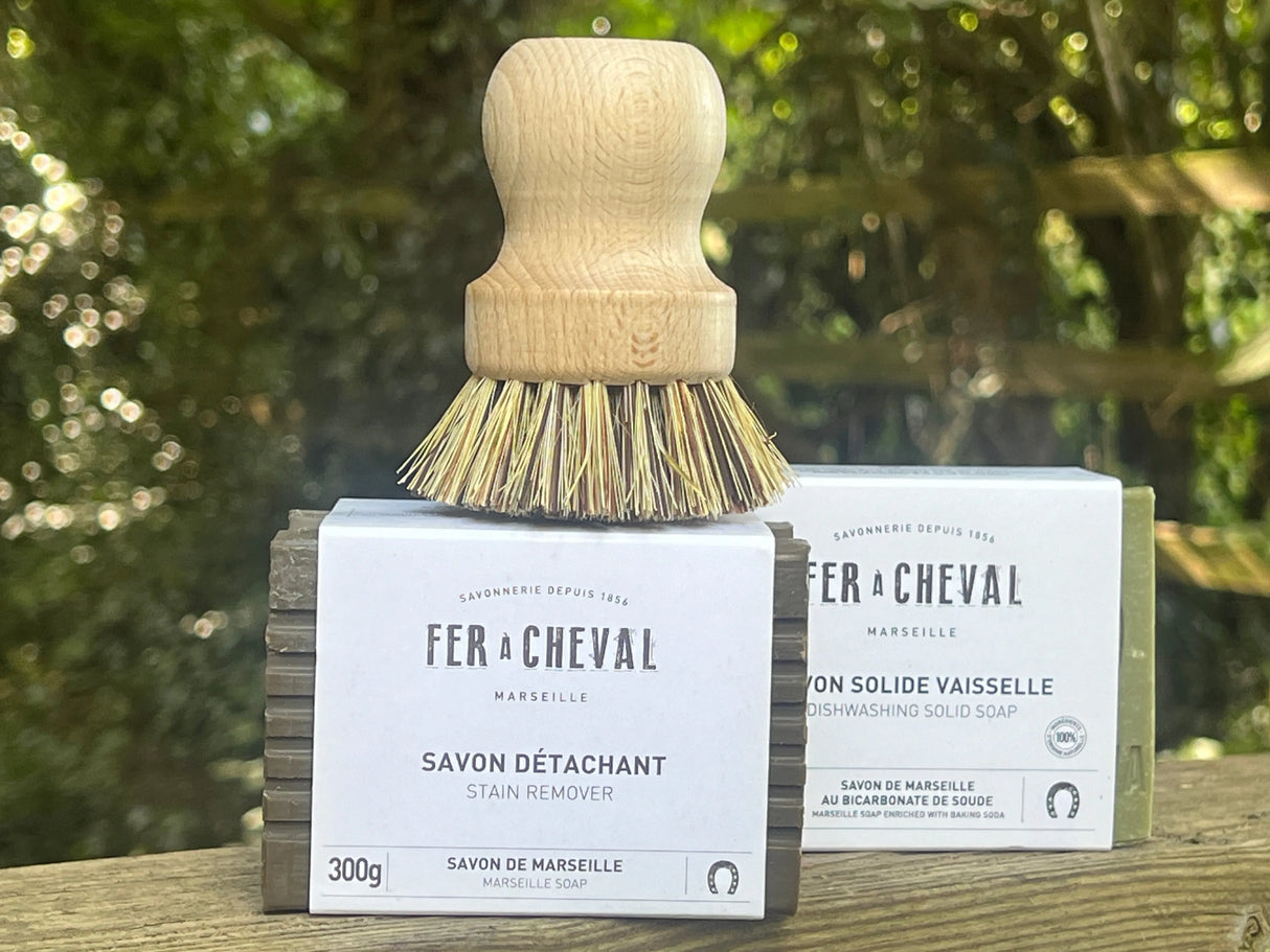 FER A CHEVAL Dishwashing & Stain Removing Bar Duo + Pot Brush (worth £16.95) French Soaps UK
