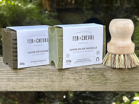 FER A CHEVAL Dishwashing & Stain Removing Bar Duo + Pot Brush (worth £16.95) French Soaps UK