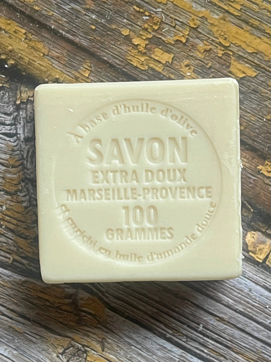 LE CHATELARD 1802 Gardenia Marseille Soap, 72% Coconut, Olive and Almond Oil, 100g |  PALM FREE French Soaps UK