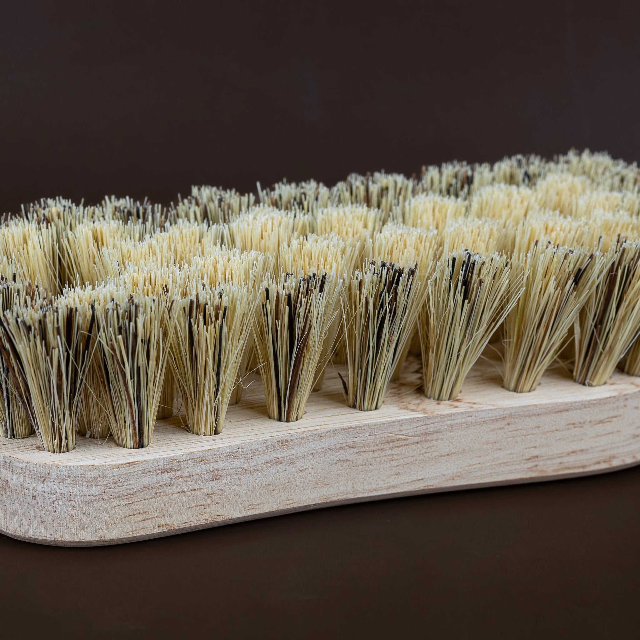 LA CORVETTE Large Scrubbing Brush, 6x17cm French Soaps UK