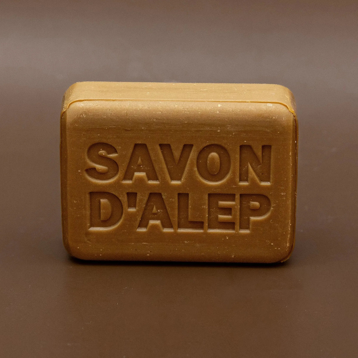 TADÉ PAYS DU LEVANT Pistachio Flower Fragranced Aleppo Soap, for dry and intolerant skin | 100g French Soaps UK