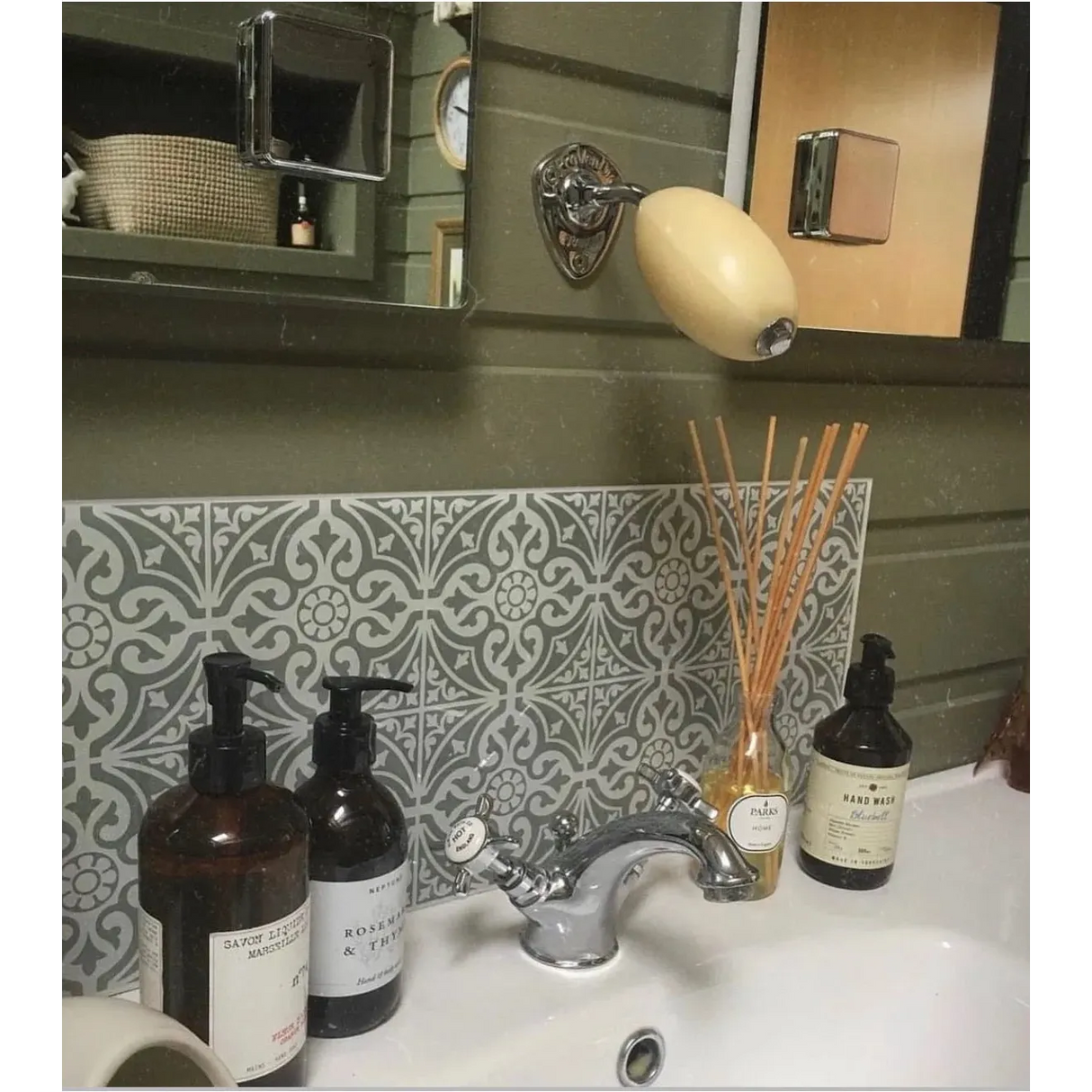PROVENDI Provendi Almond Rotating Wall Soap | Chrome Wall Arm French Soaps UK