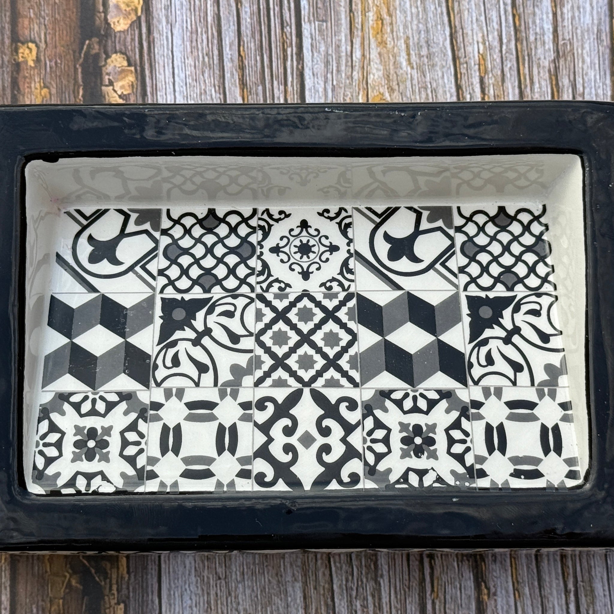 Bastide & Olivier Slanted Black Mosaic Ceramic Soap Dish French Soaps UK