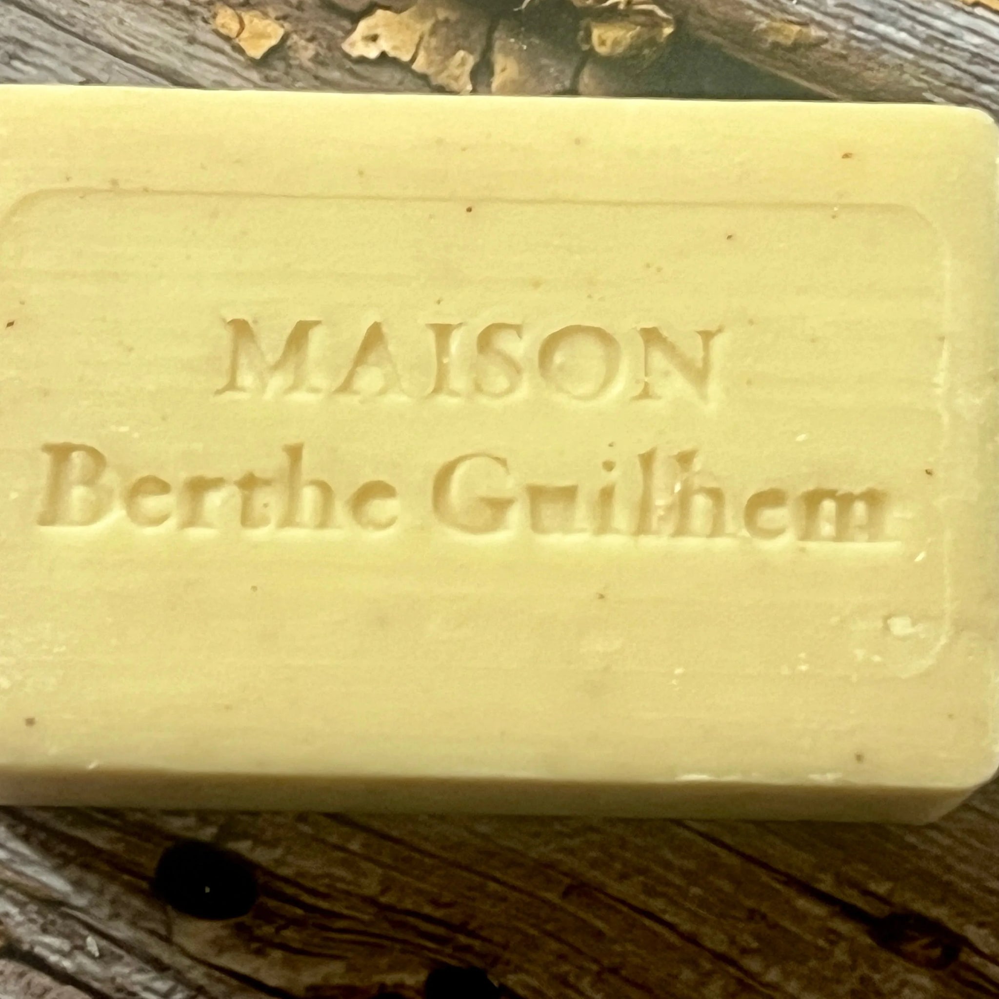 MAISON BERTHE GUILHEM Sweet Orange Oil & Shea Butter | Organic Alpine Goat's Milk | 100g French Soaps UK
