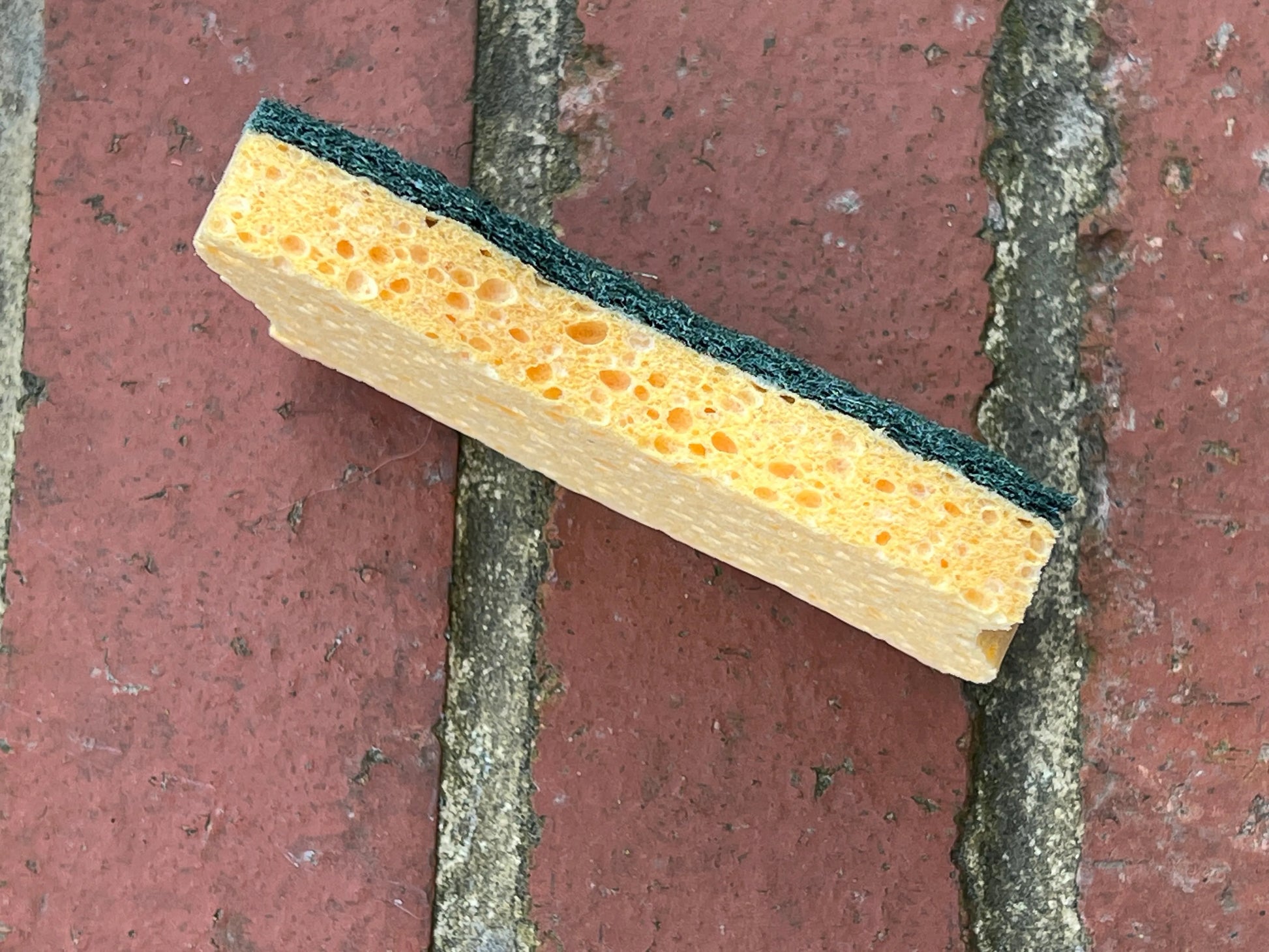 LA CORVETTE Traditional Scouring Sponge, Single Sponge French Soaps UK