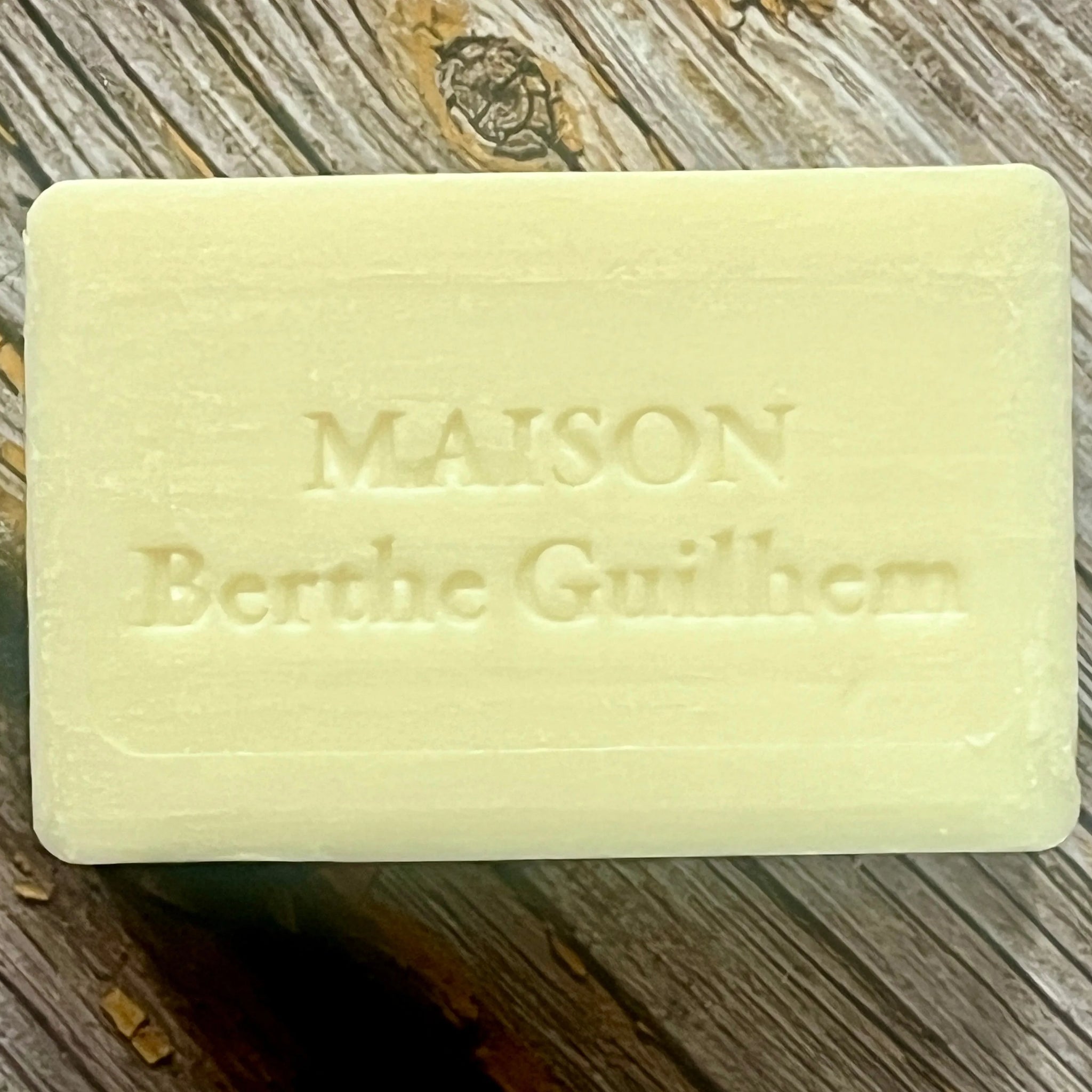 MAISON BERTHE GUILHEM Verbena Oil & Shea Butter  | Organic Alpine Goat's Milk | 100g French Soaps UK